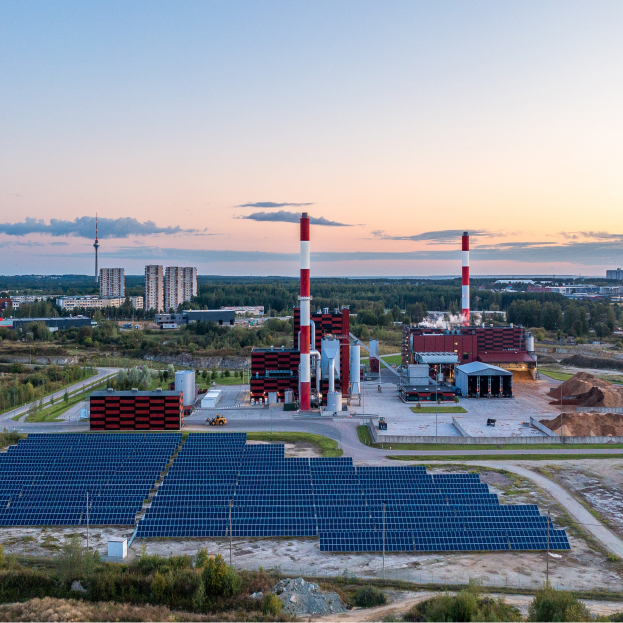 Alkaline Electrolysis - Utilitas Solar Power Station | Stargate Hydrogen